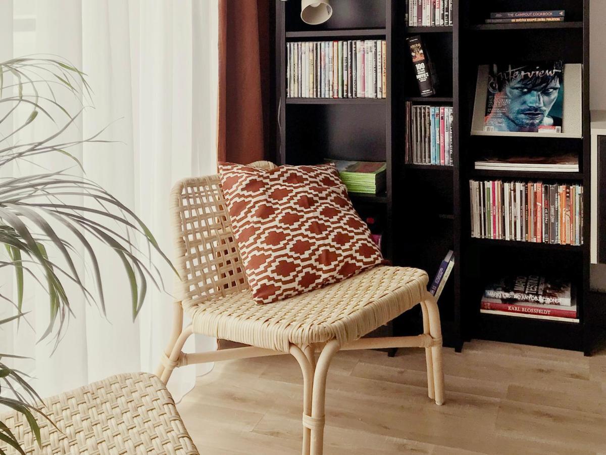 Central Point By Zoom Apartments Bratislava Bagian luar foto