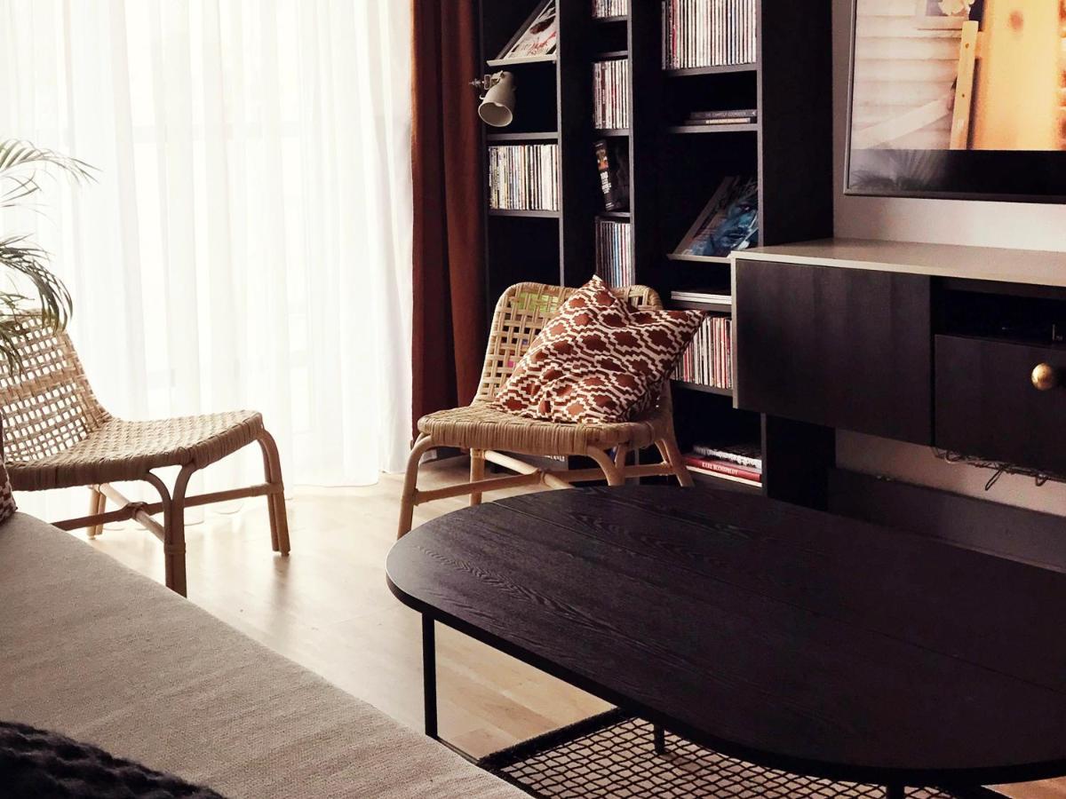Central Point By Zoom Apartments Bratislava Bagian luar foto