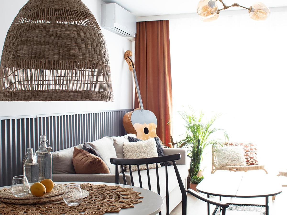Central Point By Zoom Apartments Bratislava Bagian luar foto